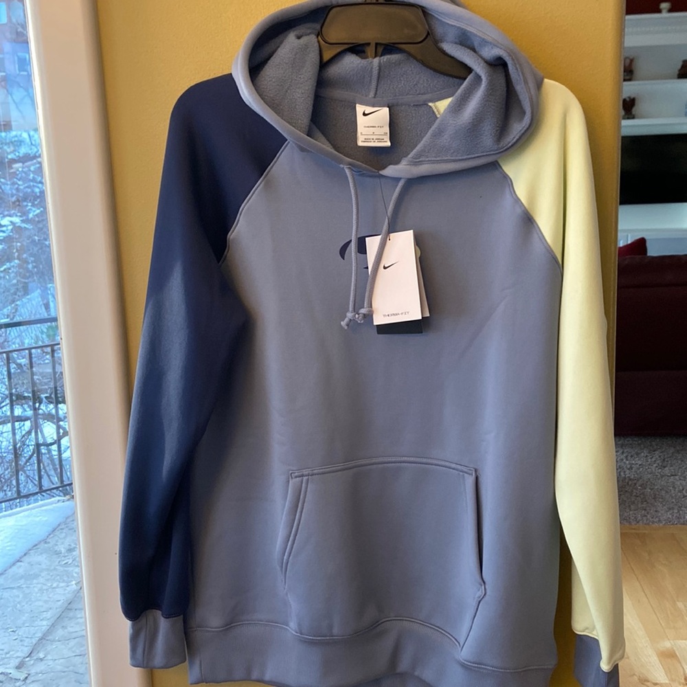 NWT NIKE women’s hoodie